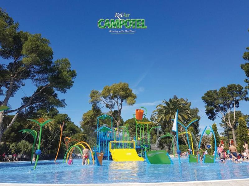 Mobile Homes By Kelair At Playa Montroig Camping Resort Tarragona Buitenkant foto