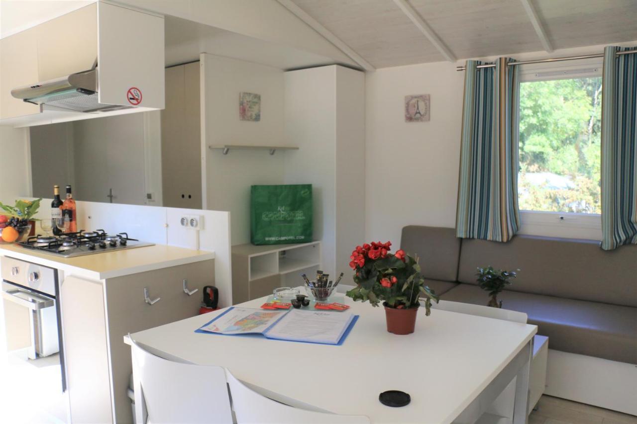 Mobile Homes By Kelair At Playa Montroig Camping Resort Tarragona Buitenkant foto
